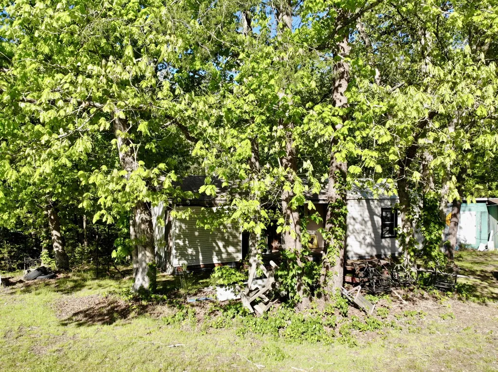 1170 E Doe Creek Road Liberty KY 42539