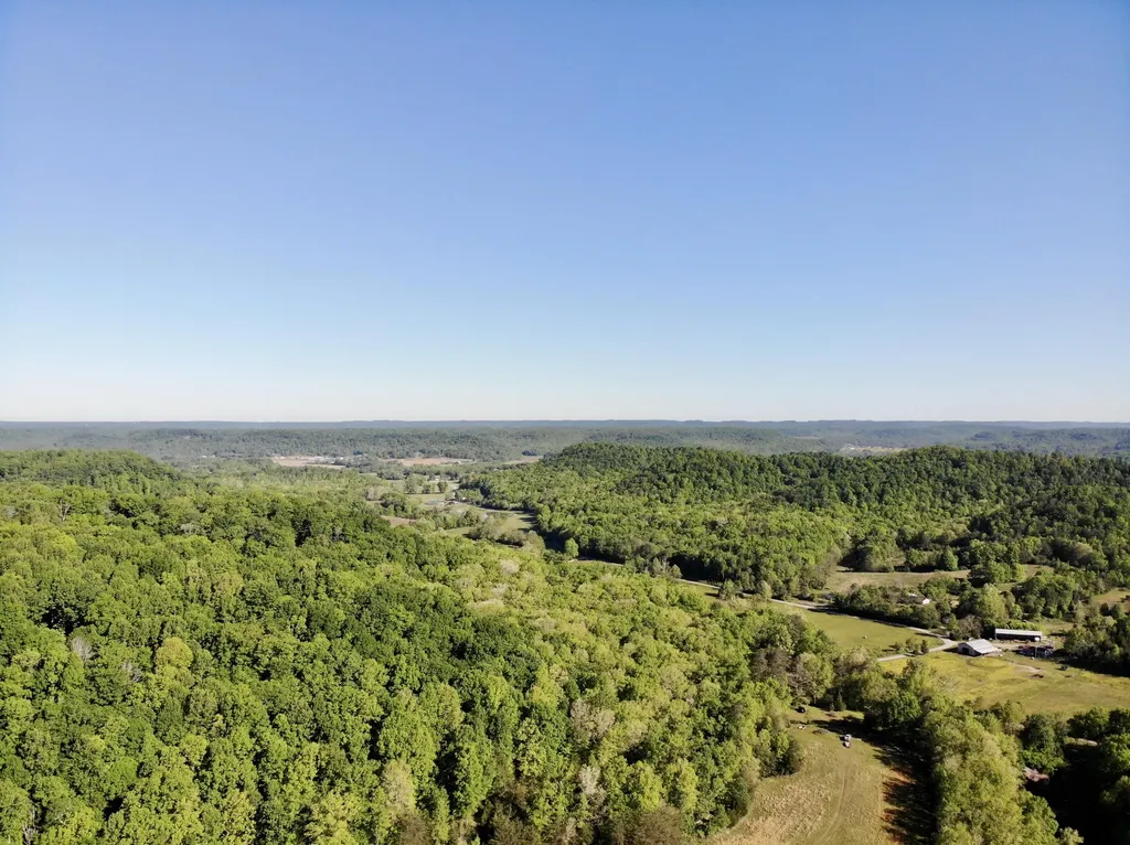 1170 E Doe Creek Road Liberty KY 42539