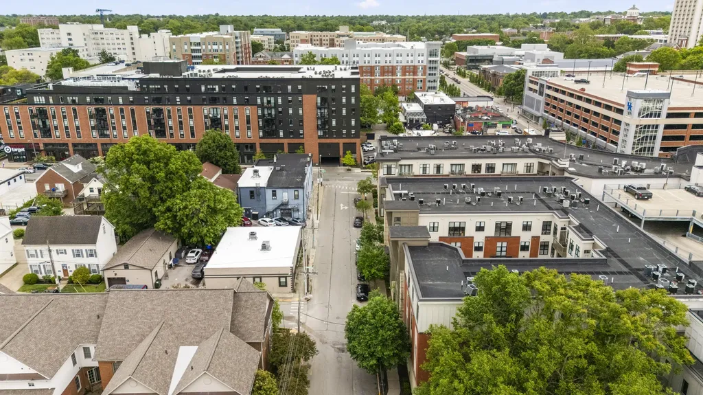 220 Cedar Street Lexington KY 40508