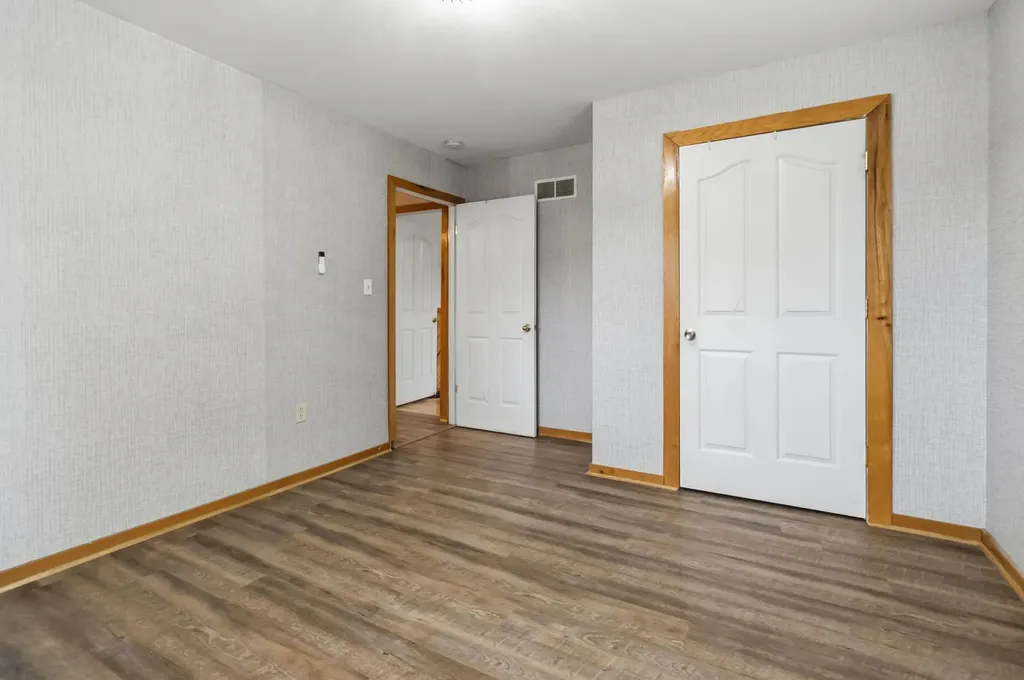04330 Kentucky 906 Hustonville KY 40437