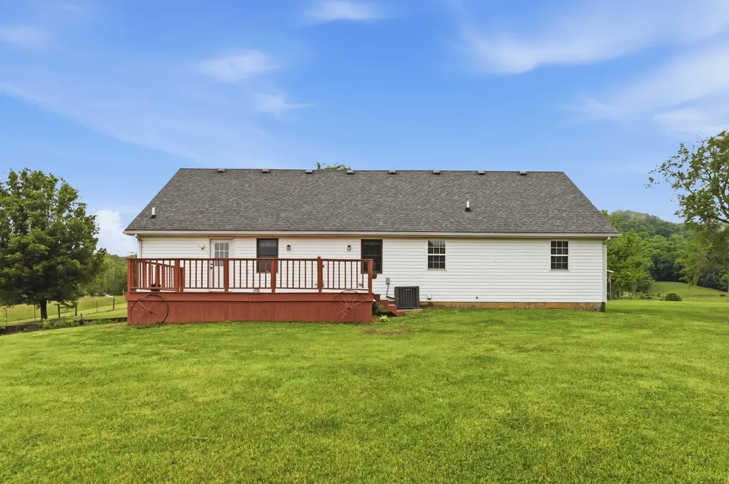 04330 Kentucky 906 Hustonville KY 40437
