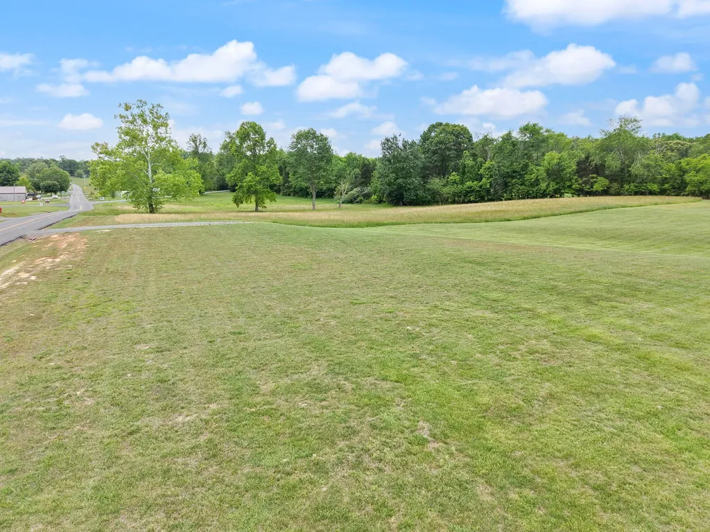 5764 E Kentucky 619 Russell Springs KY 42642
