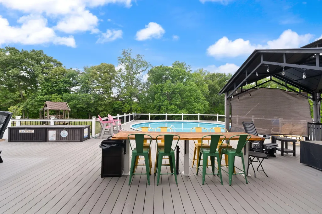 5764 E Kentucky 619 Russell Springs KY 42642
