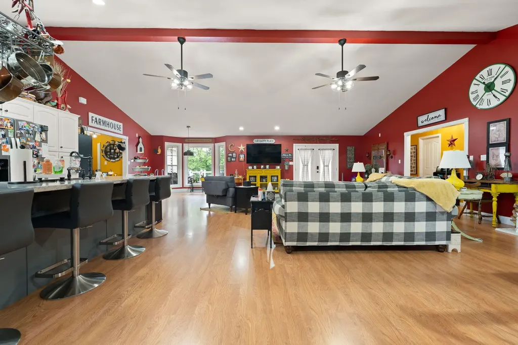 5764 E Kentucky 619 Russell Springs KY 42642