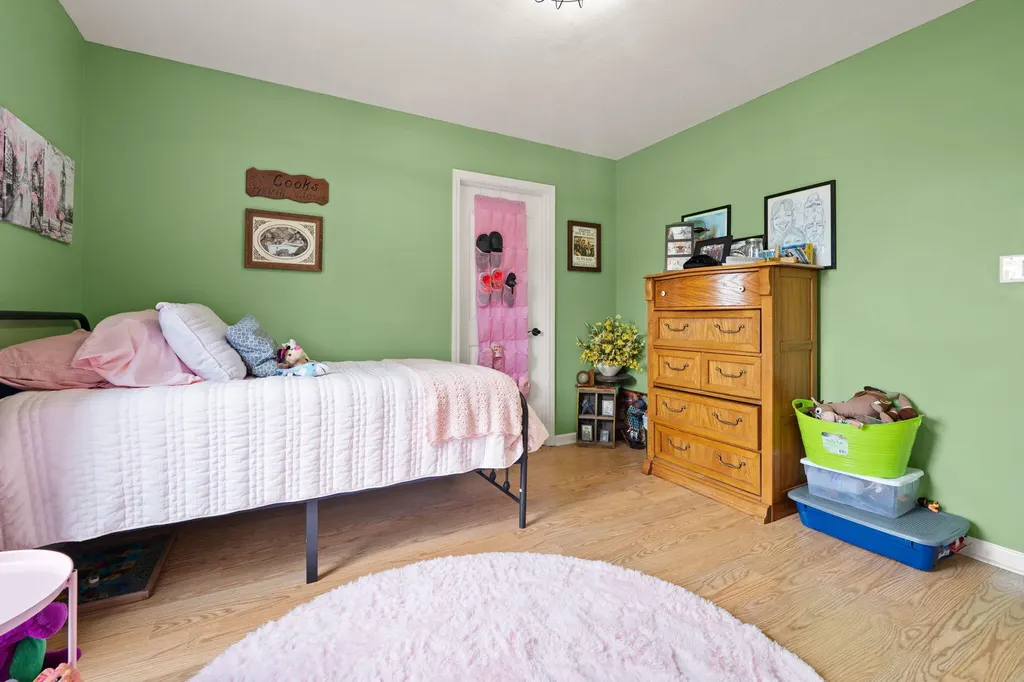 5764 E Kentucky 619 Russell Springs KY 42642