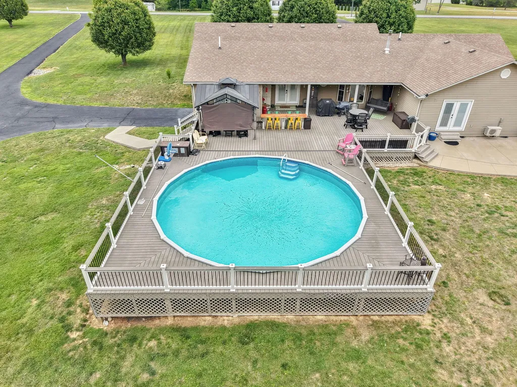 5764 E Kentucky 619 Russell Springs KY 42642