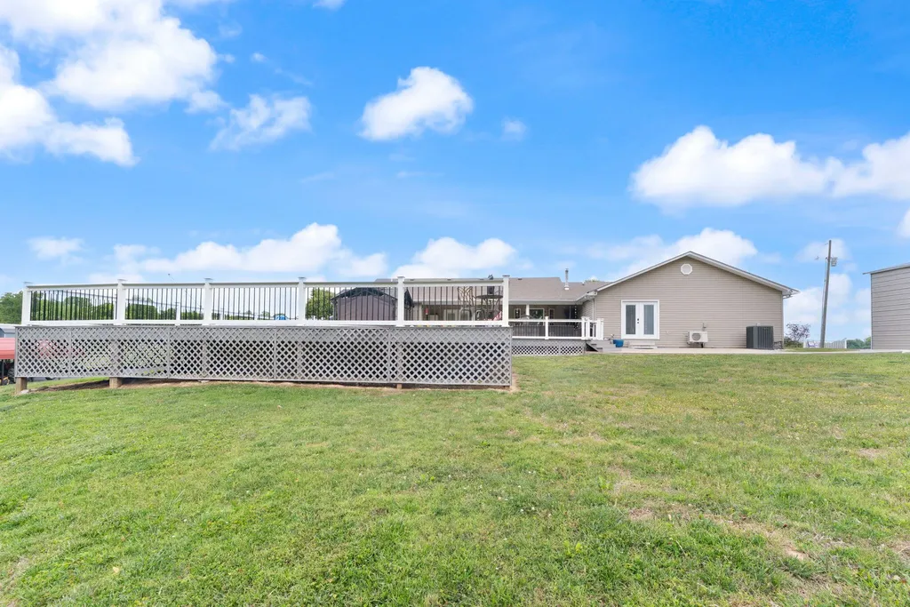 5764 E Kentucky 619 Russell Springs KY 42642