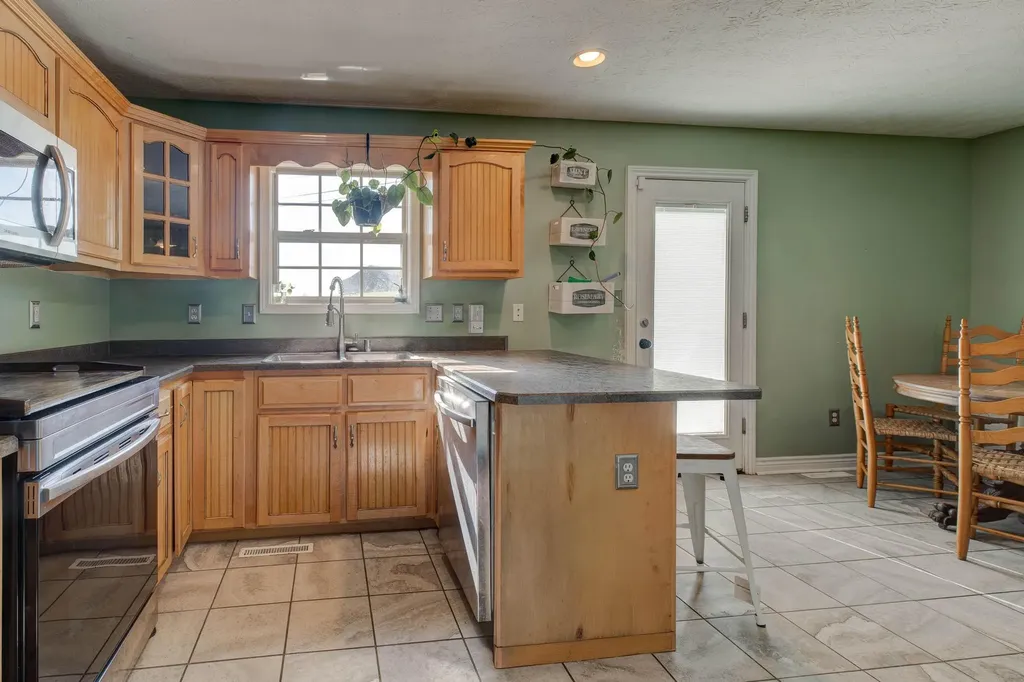 2078 Jd Circle Berea KY 40403