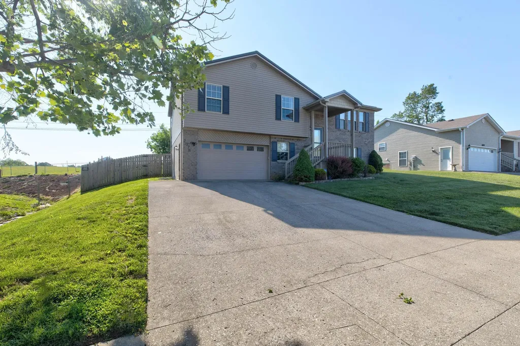 2078 Jd Circle Berea KY 40403
