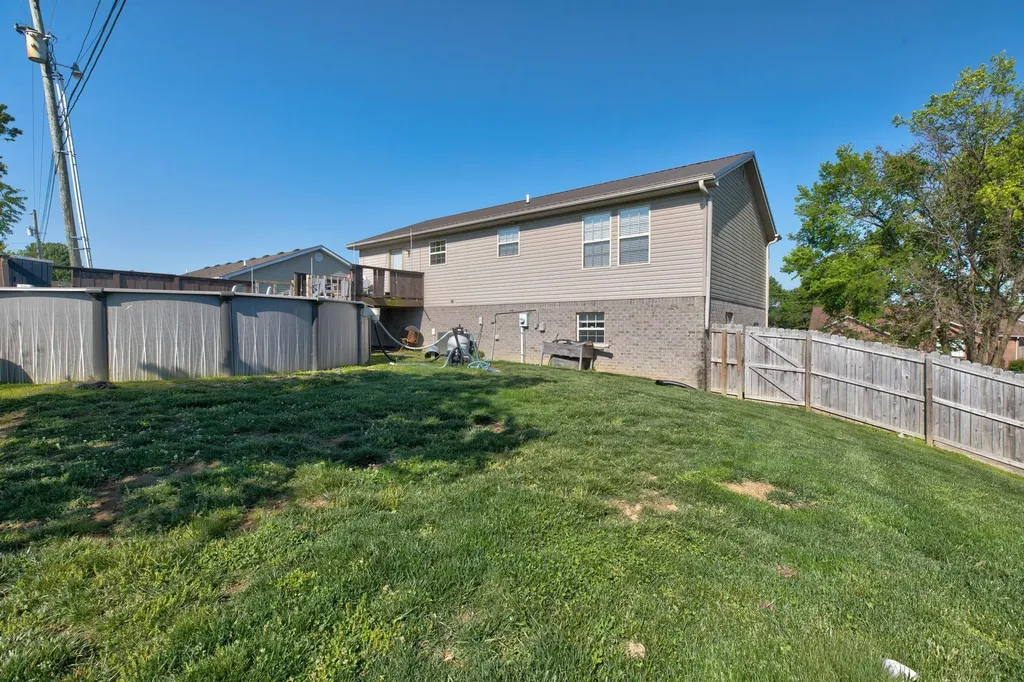 2078 Jd Circle Berea KY 40403