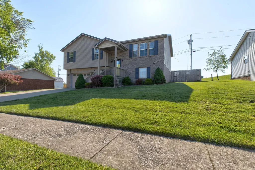 2078 Jd Circle Berea KY 40403