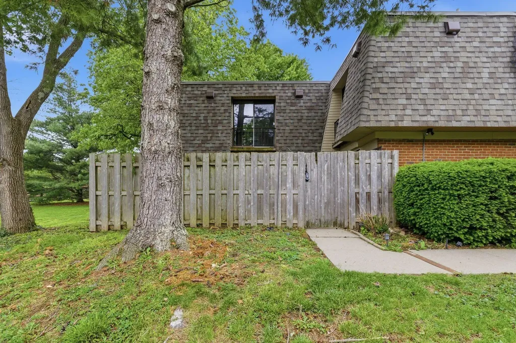 401 Redding Road Lexington KY 40517