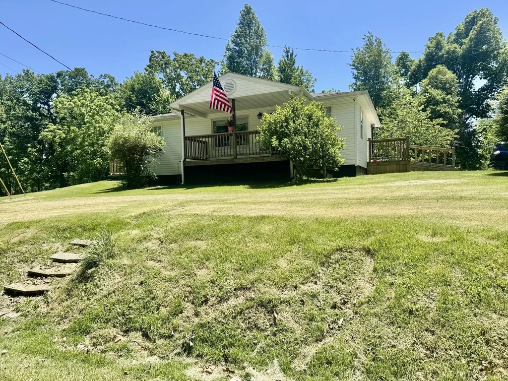 2255 S Tree Tower Road Sand Gap KY 40481