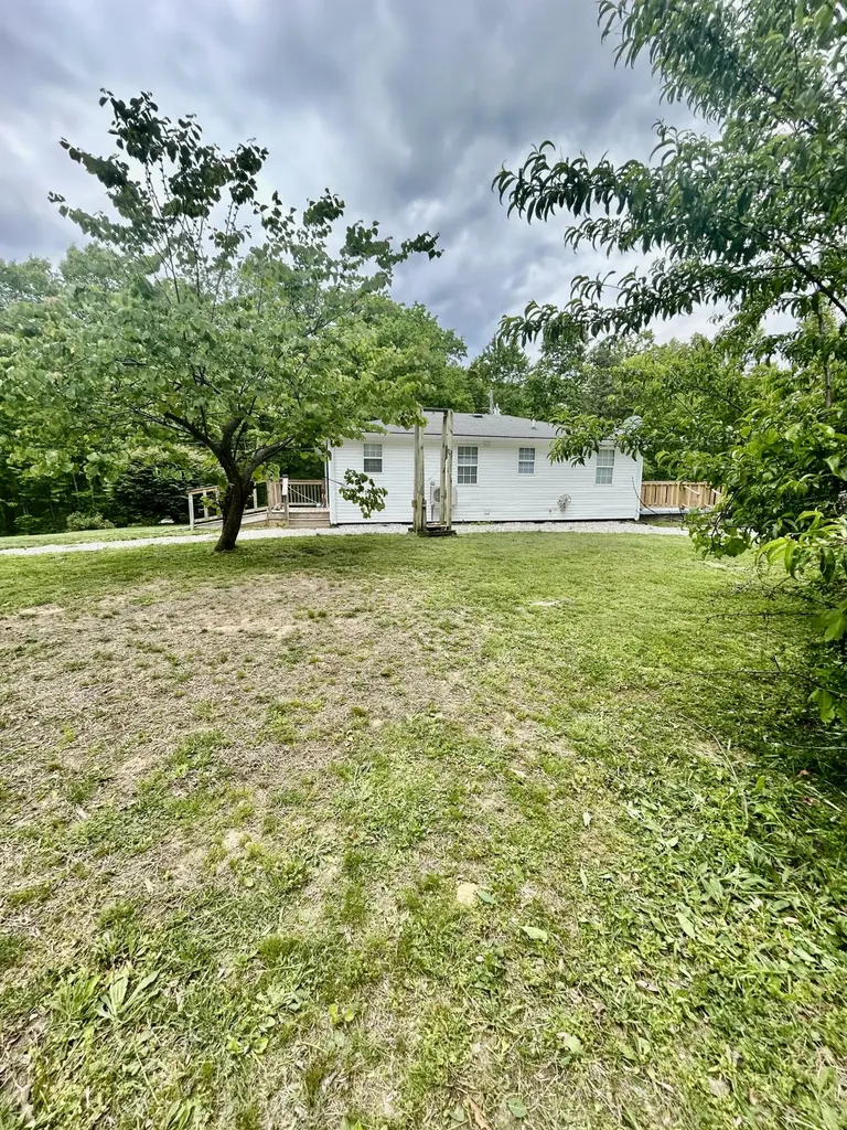 2255 S Tree Tower Road Sand Gap KY 40481
