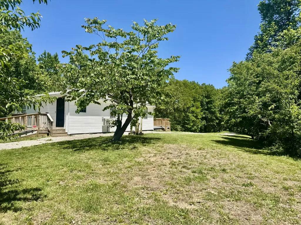 2255 S Tree Tower Road Sand Gap KY 40481
