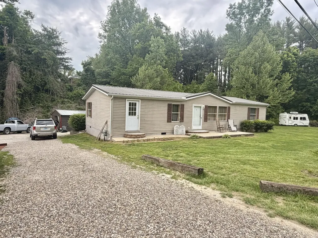 2591 Kentucky 8 Vanceburg KY 41179