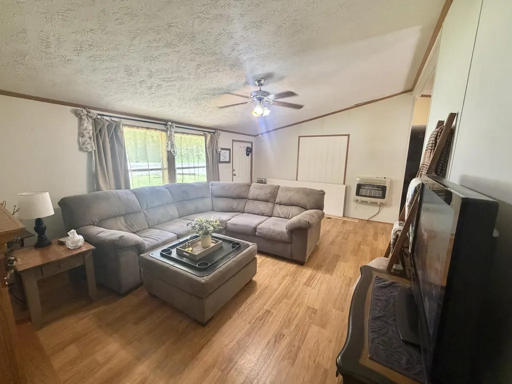 2591 Kentucky 8 Vanceburg KY 41179