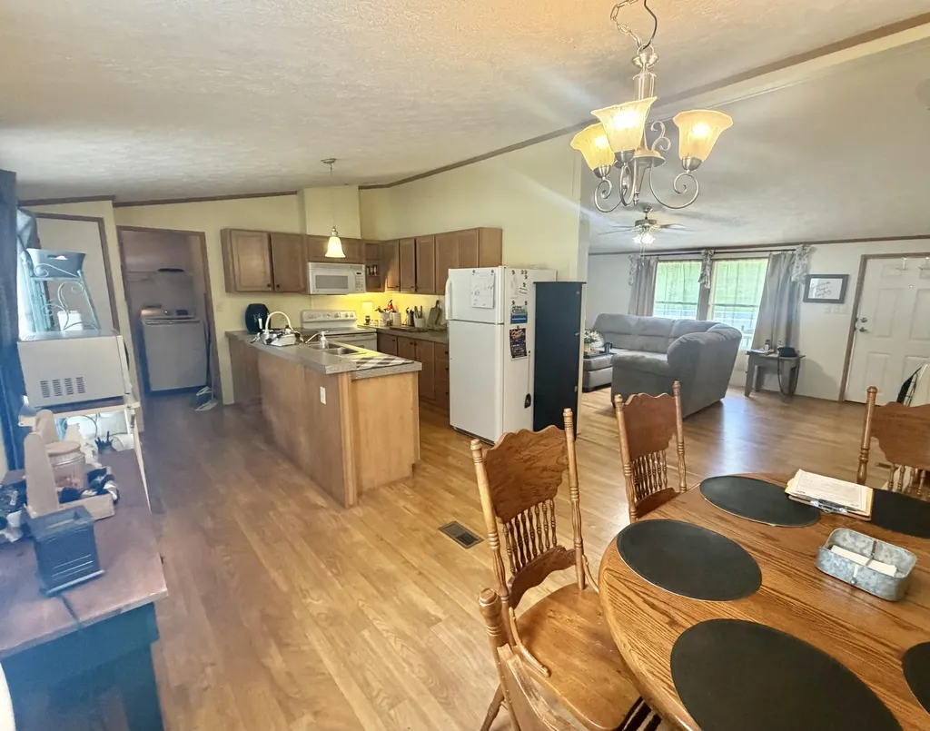 2591 Kentucky 8 Vanceburg KY 41179