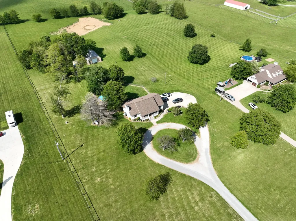 5865 Van Meter Road Winchester KY 40391