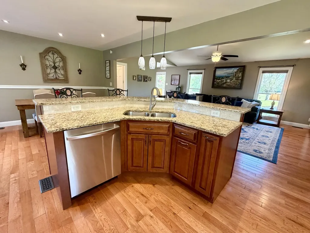 5865 Van Meter Road Winchester KY 40391