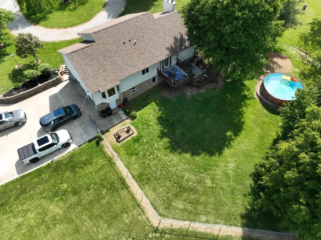 5865 Van Meter Road Winchester KY 40391