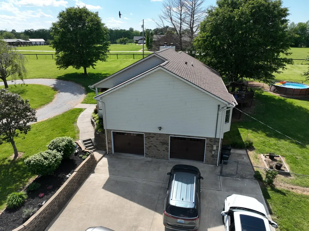 5865 Van Meter Road Winchester KY 40391
