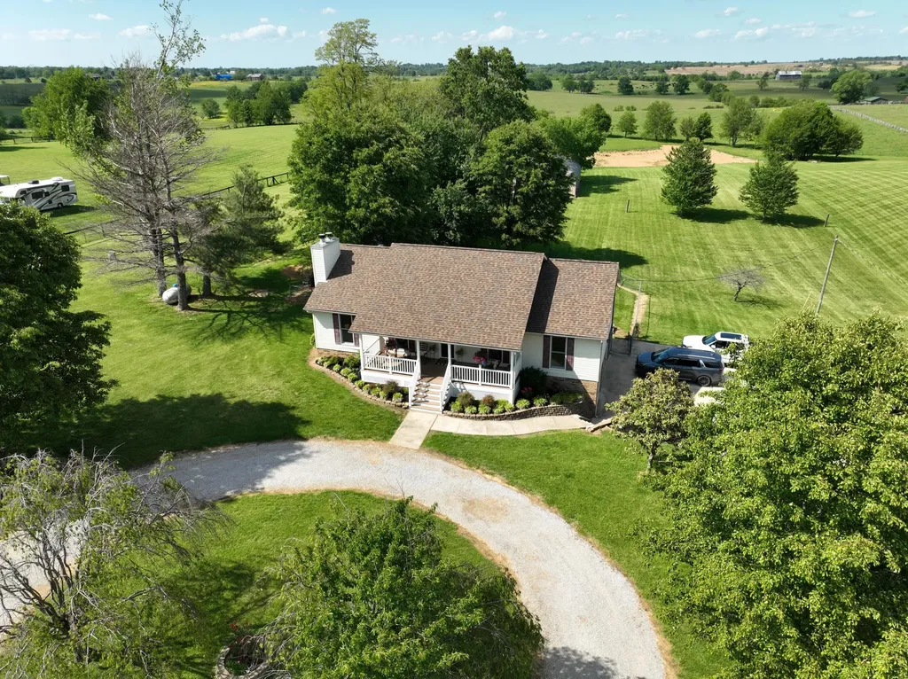 5865 Van Meter Road Winchester KY 40391