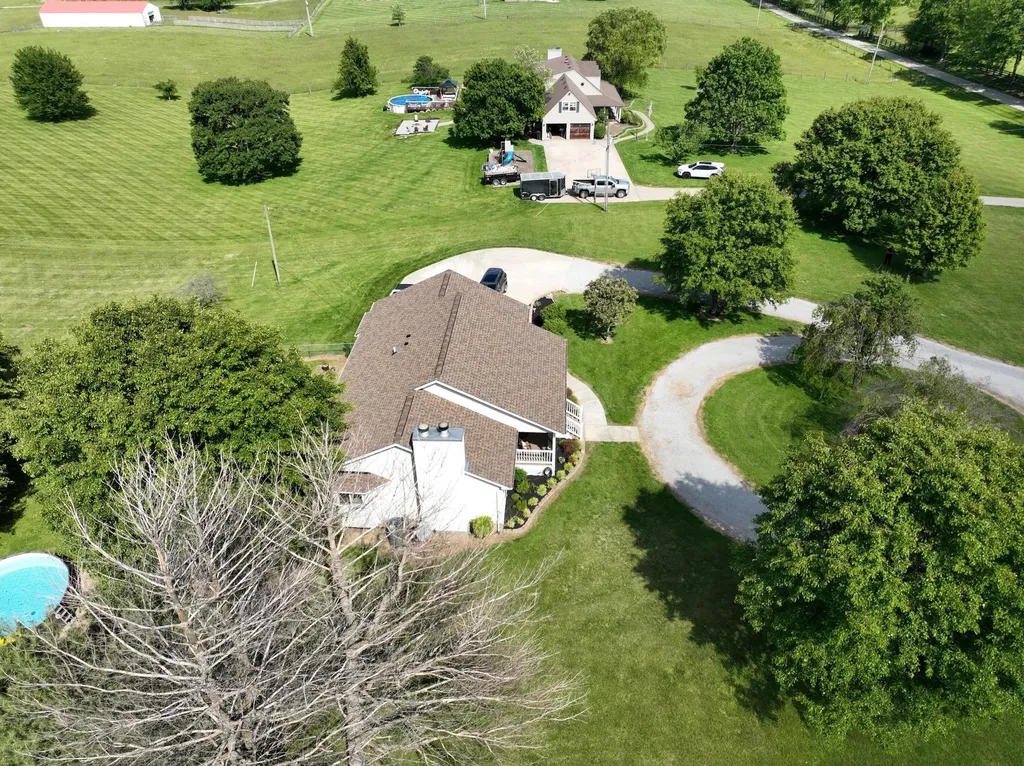 5865 Van Meter Road Winchester KY 40391