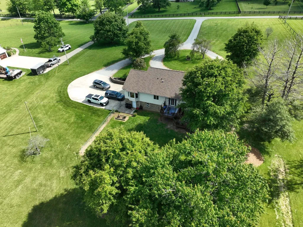 5865 Van Meter Road Winchester KY 40391