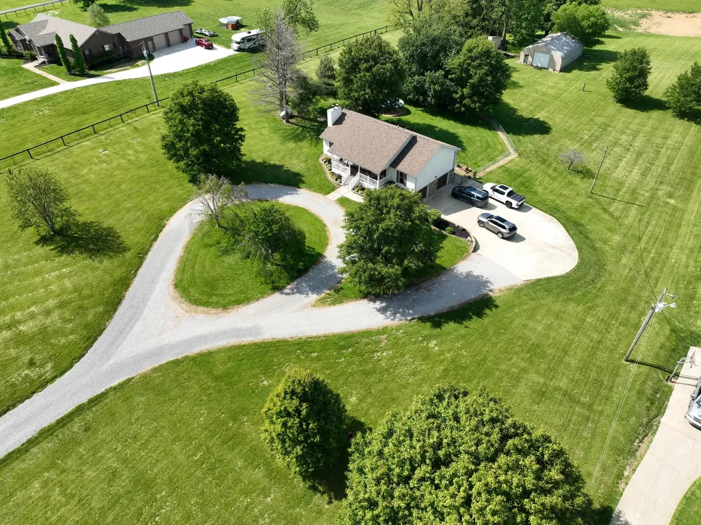 5865 Van Meter Road Winchester KY 40391