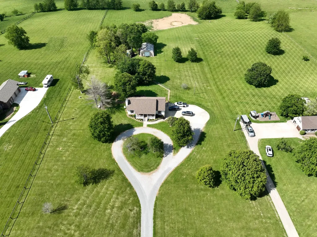5865 Van Meter Road Winchester KY 40391