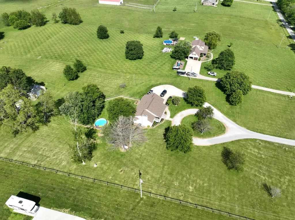 5865 Van Meter Road Winchester KY 40391