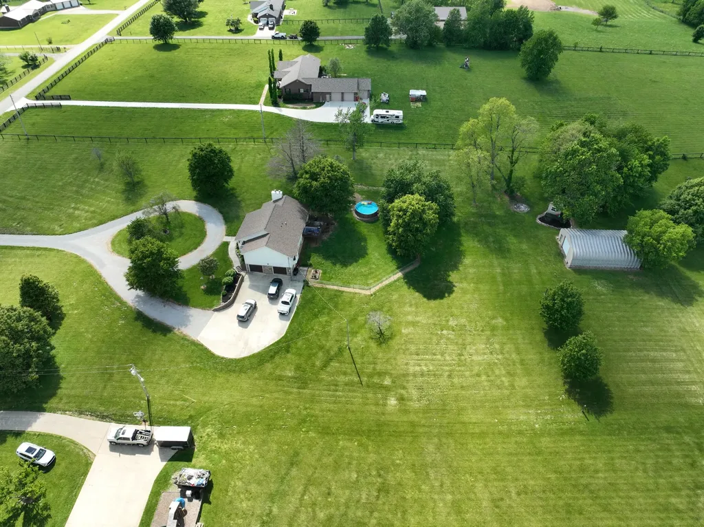 5865 Van Meter Road Winchester KY 40391