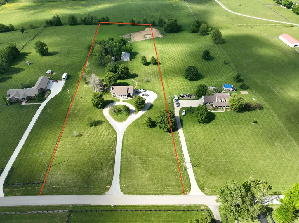 5865 Van Meter Road Winchester KY 40391