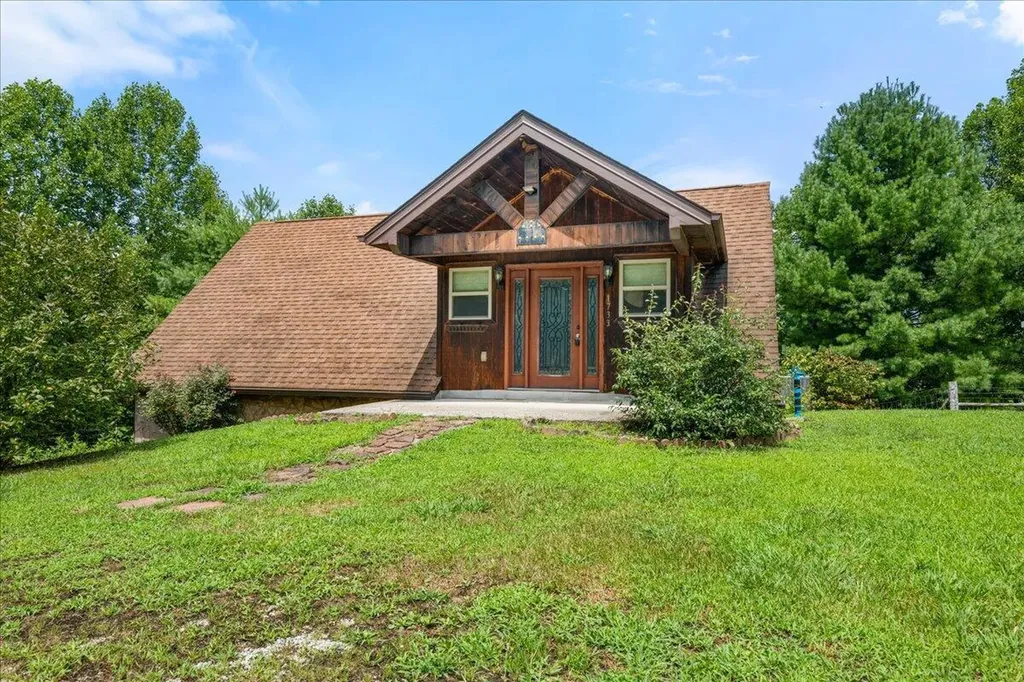1733 Beulah Heights Road Whitley City KY 42653
