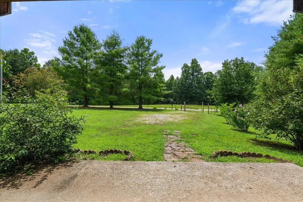 1733 Beulah Heights Road Whitley City KY 42653