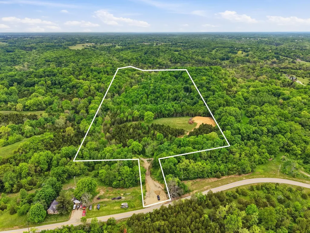 10118 Benson Pike Bagdad KY 40003