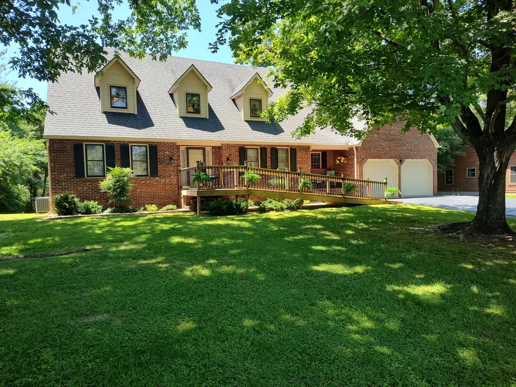 75 Ridge Avenue Berea KY 40403