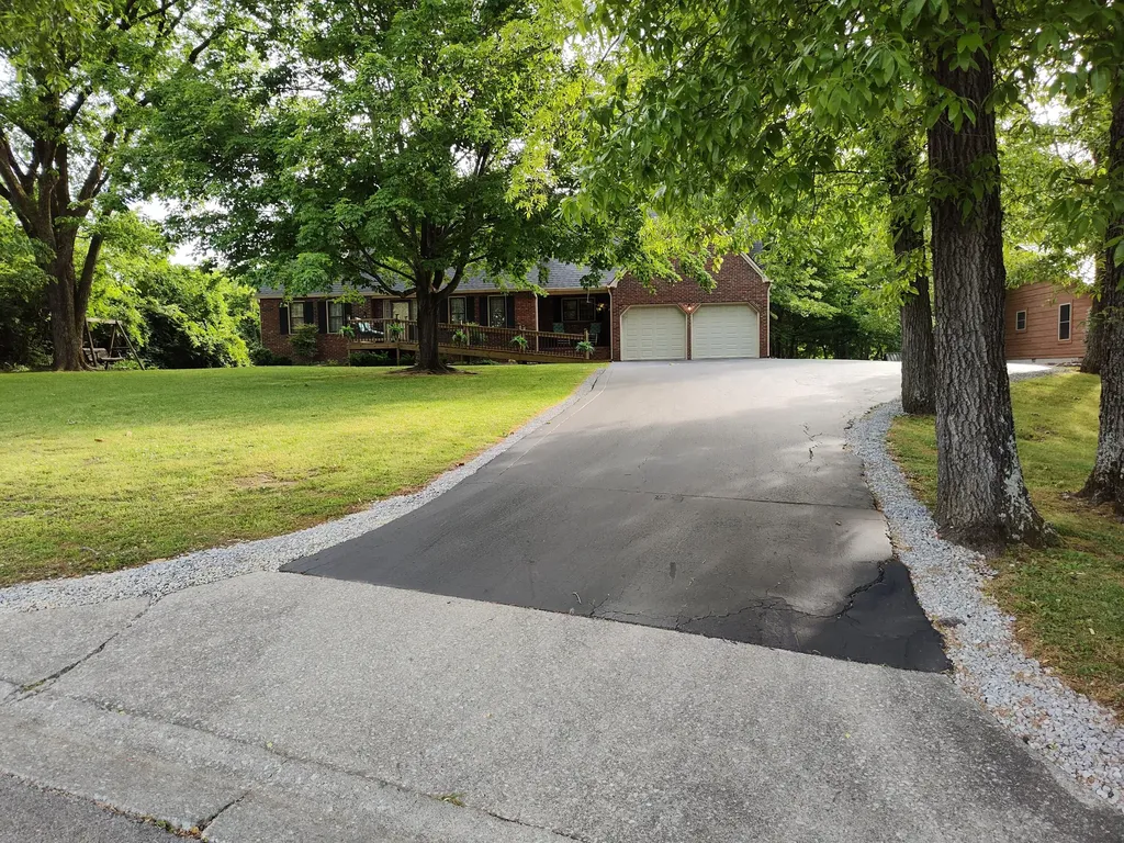 75 Ridge Avenue Berea KY 40403