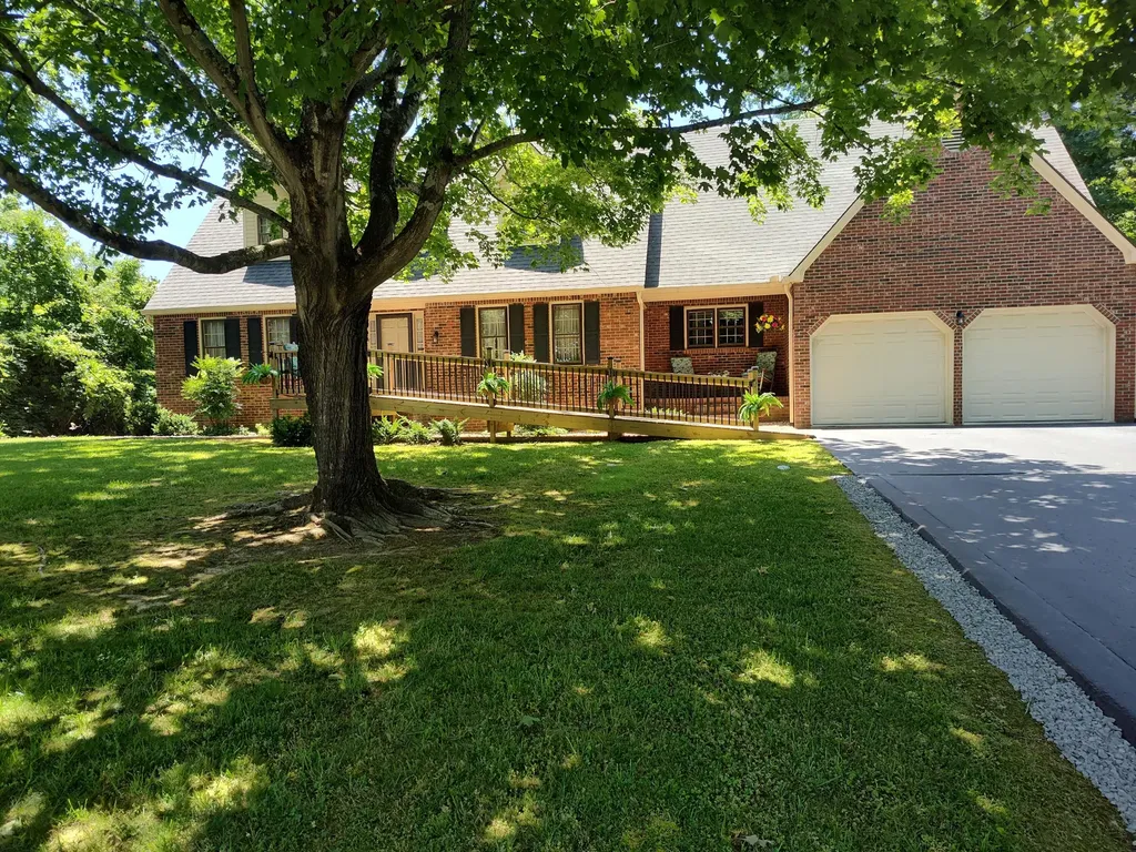 75 Ridge Avenue Berea KY 40403