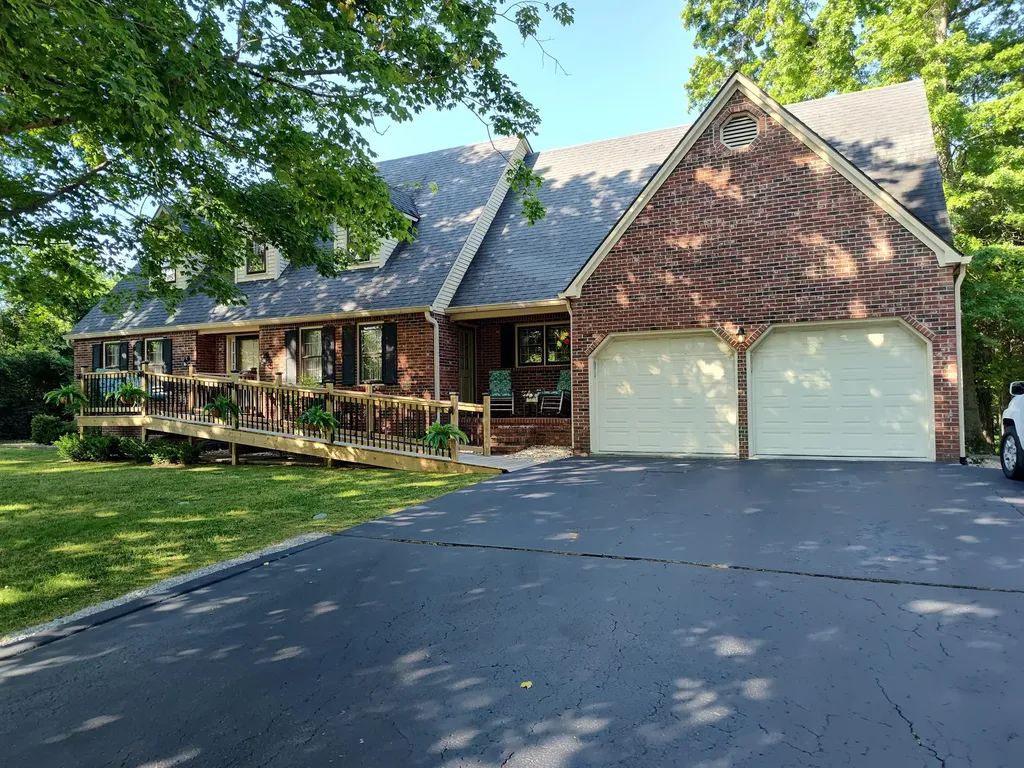 75 Ridge Avenue Berea KY 40403