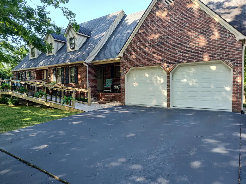 75 Ridge Avenue Berea KY 40403