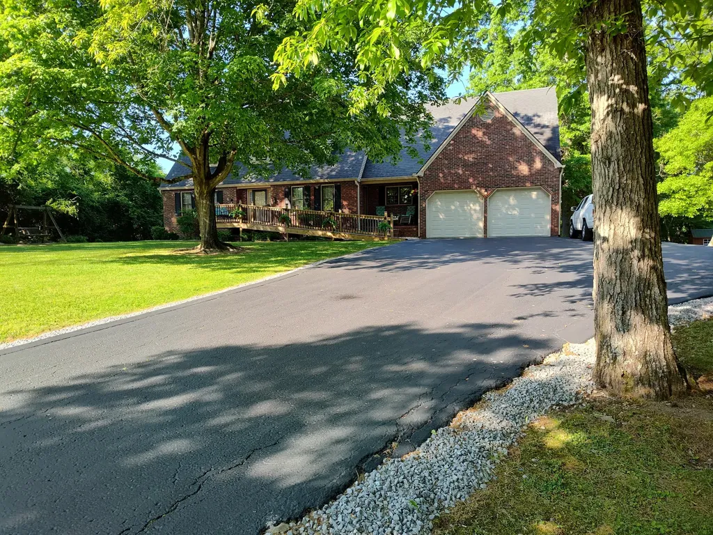 75 Ridge Avenue Berea KY 40403
