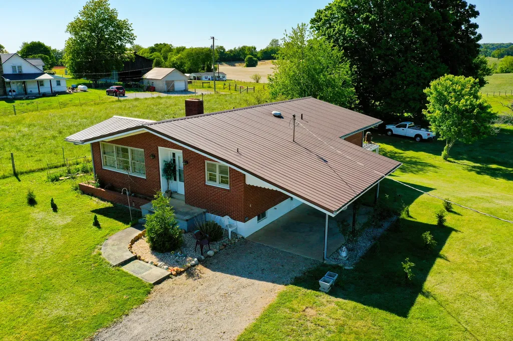142 Highway 3284 Monticello KY 42633
