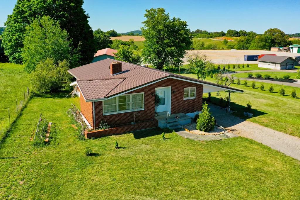 142 Highway 3284 Monticello KY 42633