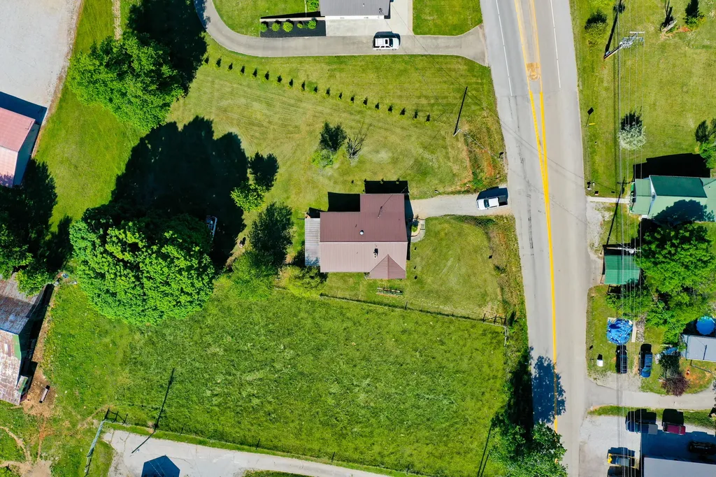 142 Highway 3284 Monticello KY 42633