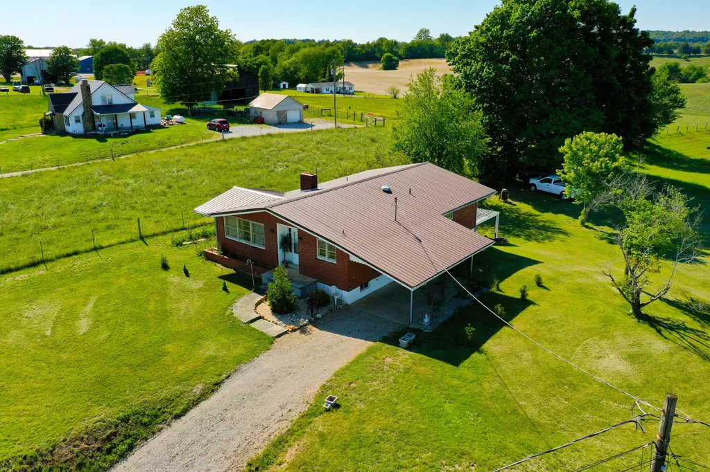142 Highway 3284 Monticello KY 42633