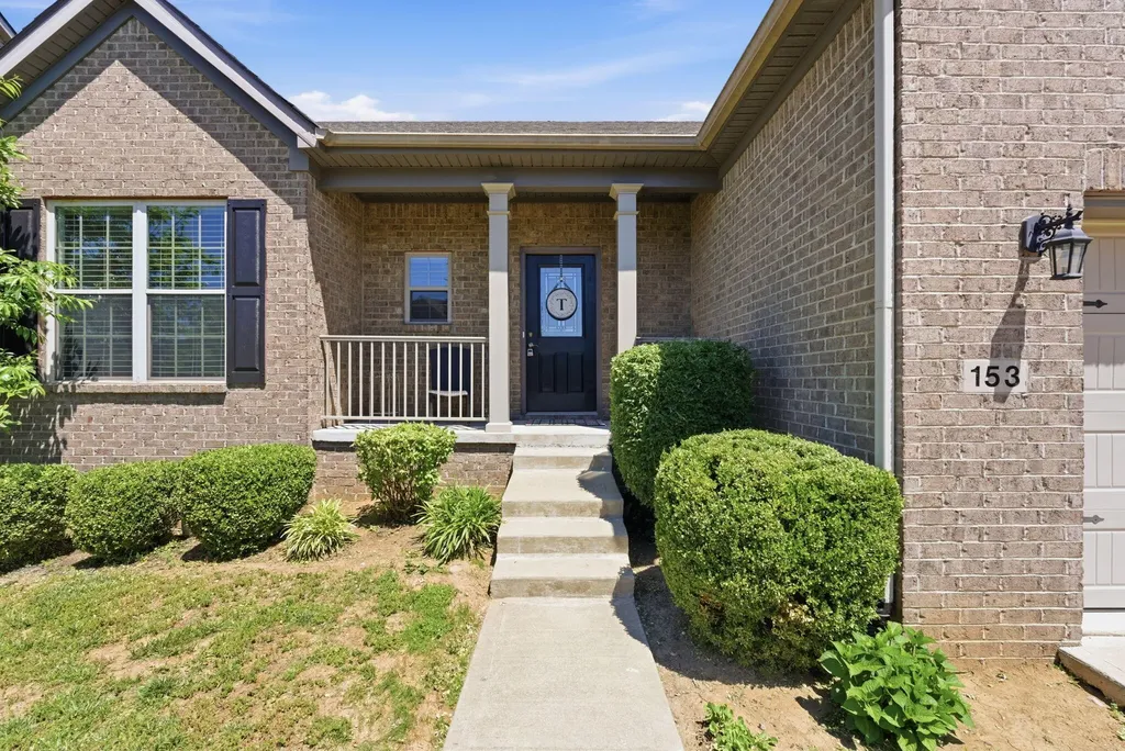 153 Shinnecock Hills Drive Georgetown KY 40324