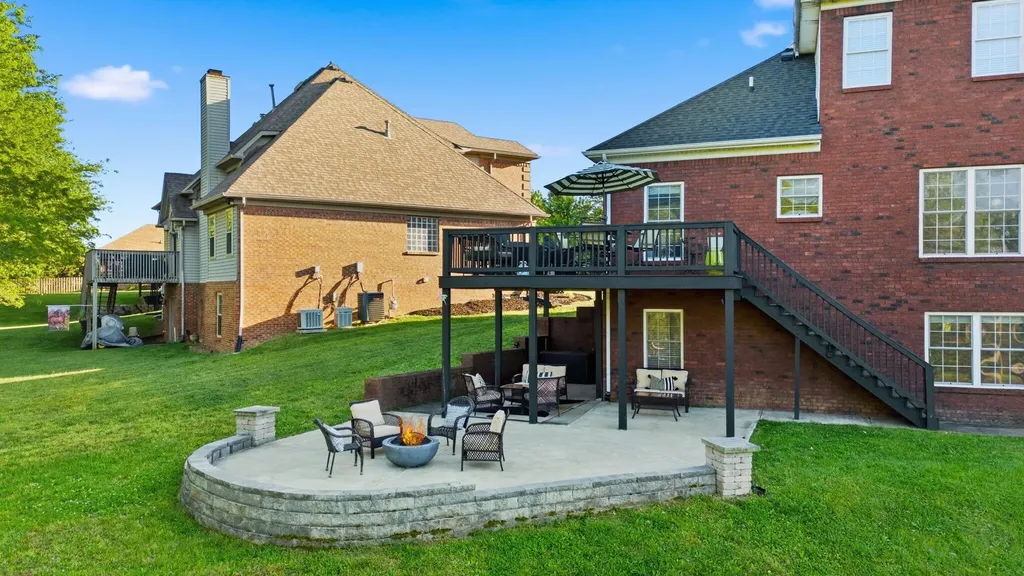 1384 Saddle Club Way Lexington KY 40504