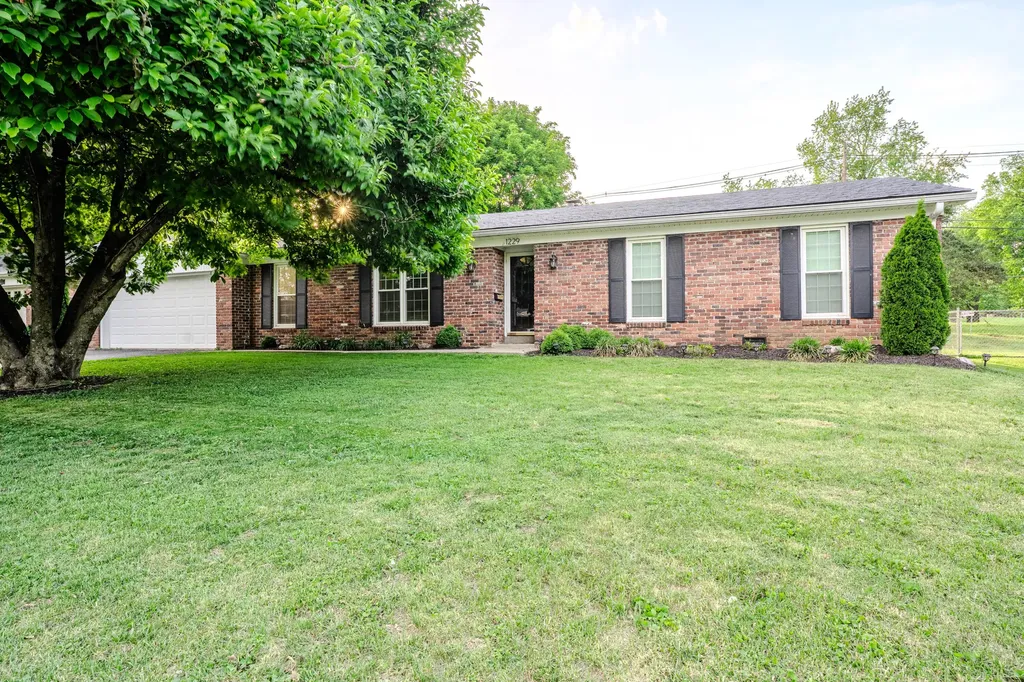 1229 Miami Trail Frankfort KY 40601